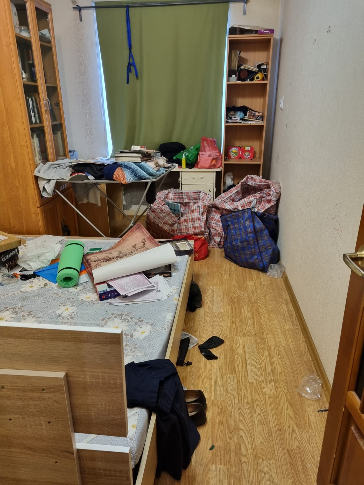 Физическим лицам